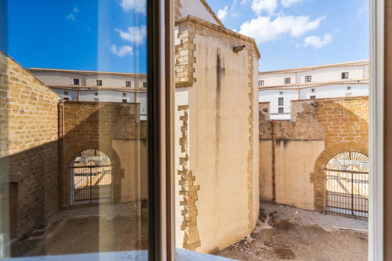 Bed and Breakfast Khalisah Palermo Exteriér fotografie